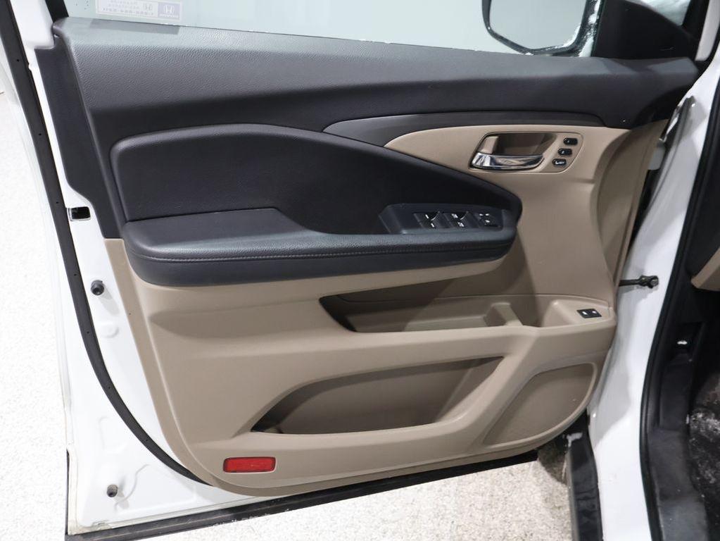 used 2022 Honda Pilot car, priced at $31,800