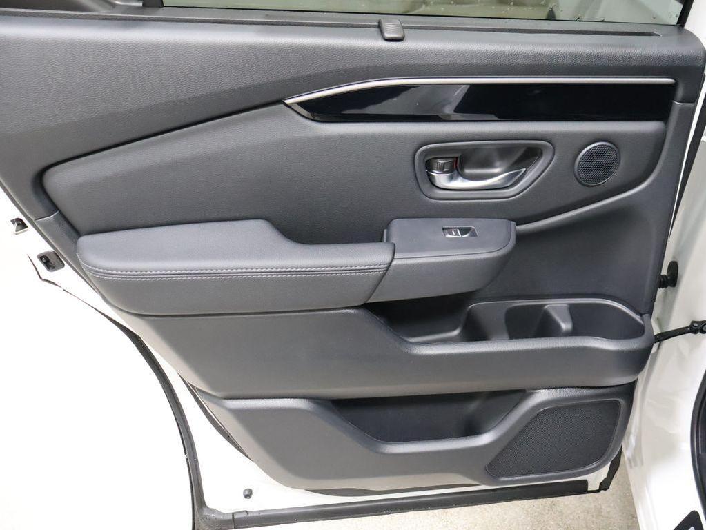 new 2026 Honda Pilot car, priced at $49,295