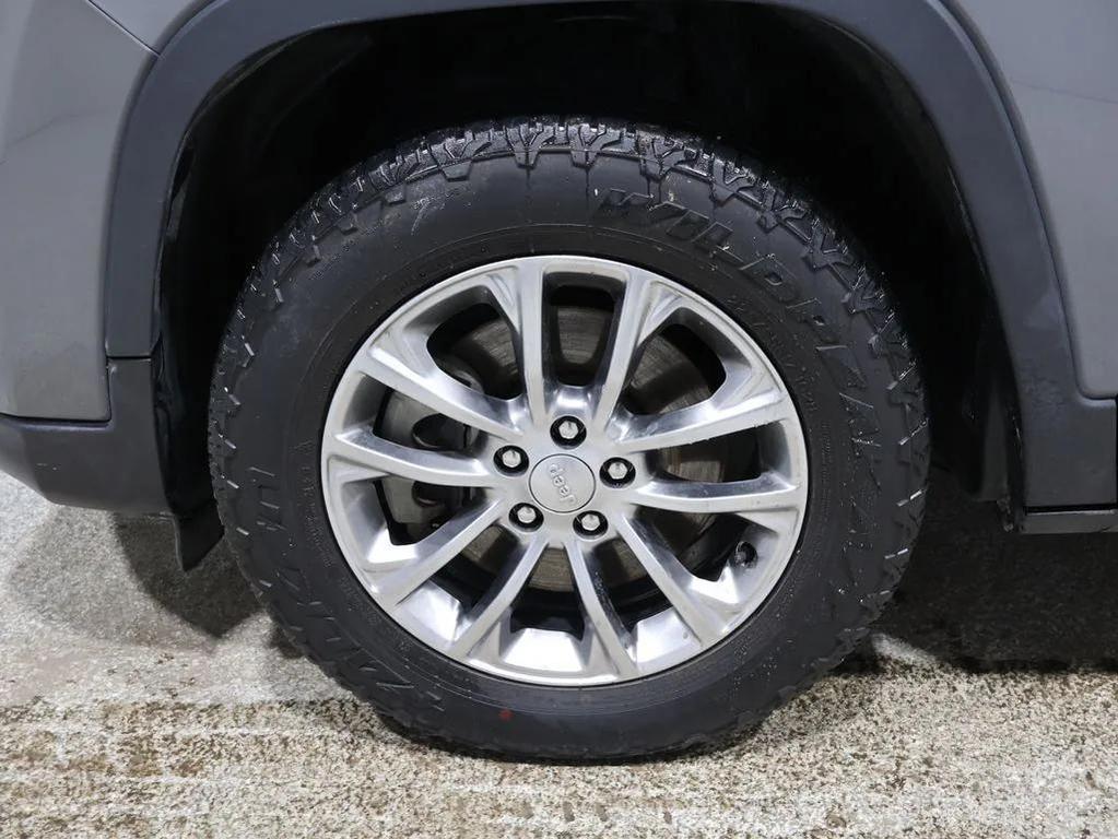 used 2021 Jeep Cherokee car, priced at $18,700