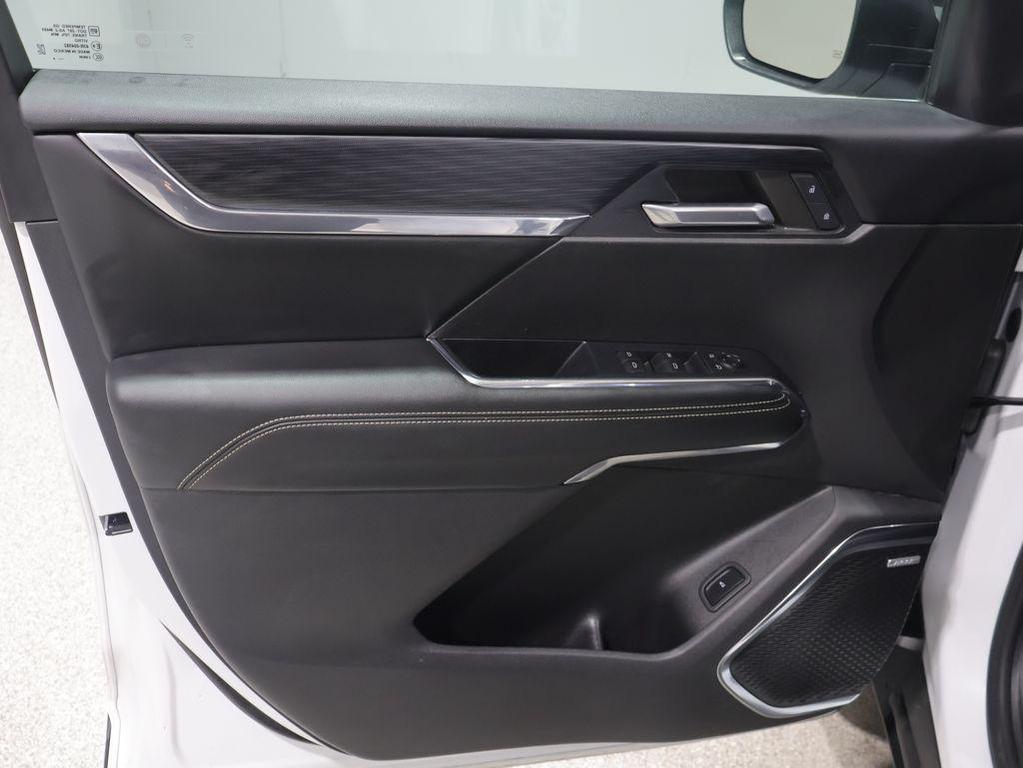 used 2024 GMC Acadia car, priced at $33,000