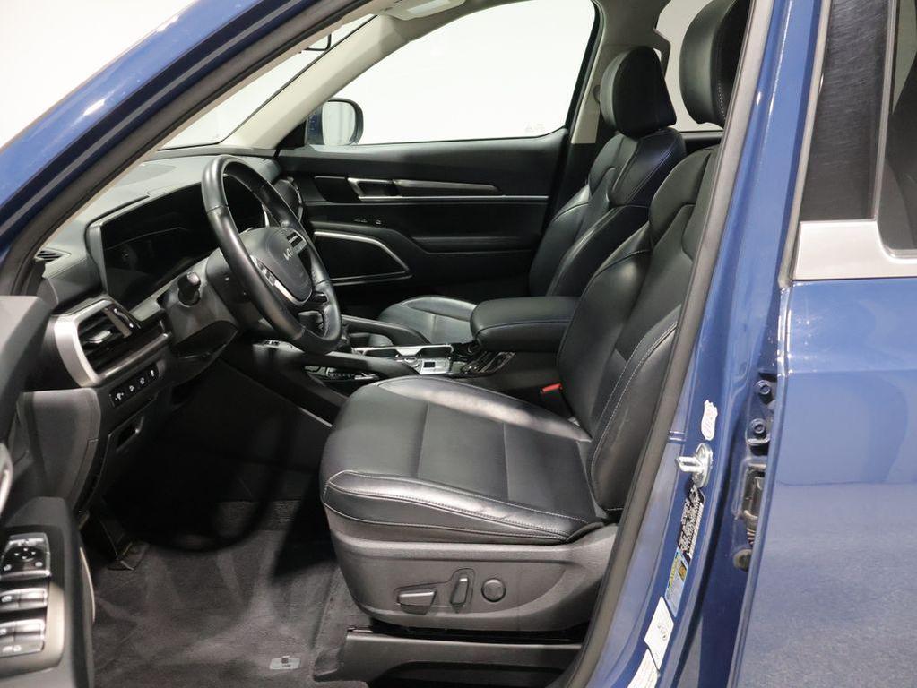 used 2025 Kia Telluride car, priced at $34,499