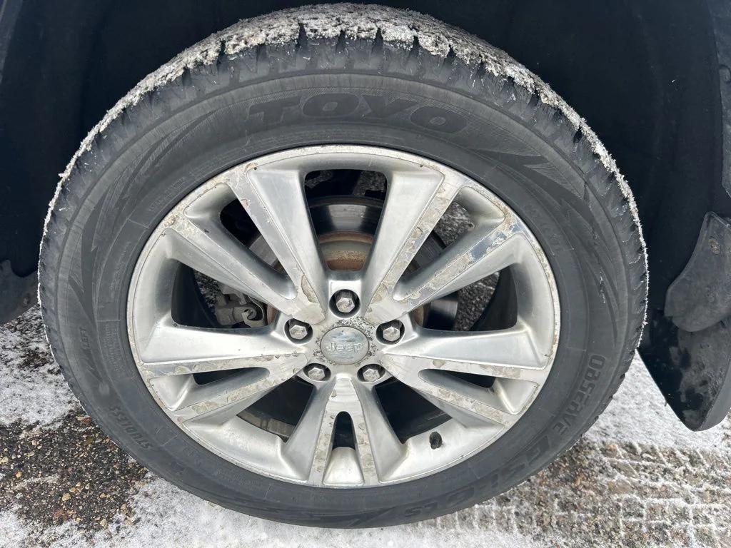 used 2011 Jeep Grand Cherokee car, priced at $8,000