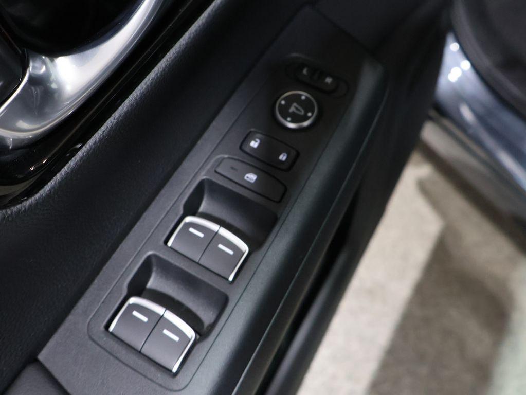 used 2025 Honda CR-V car, priced at $30,971