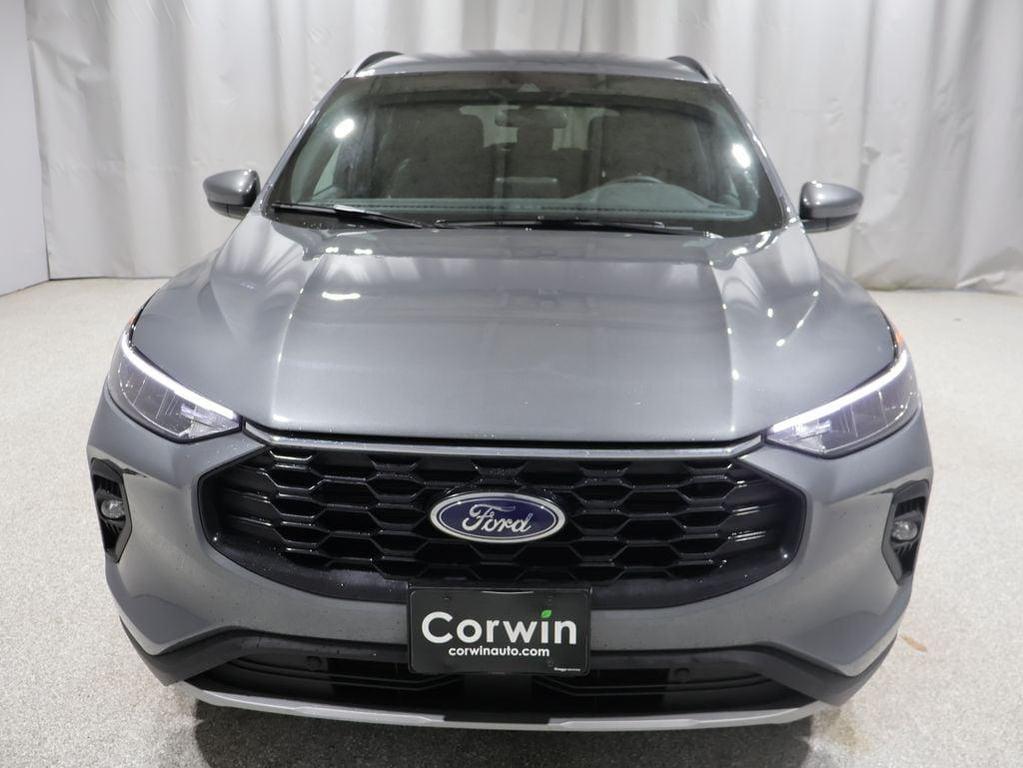 used 2025 Ford Escape car, priced at $24,900