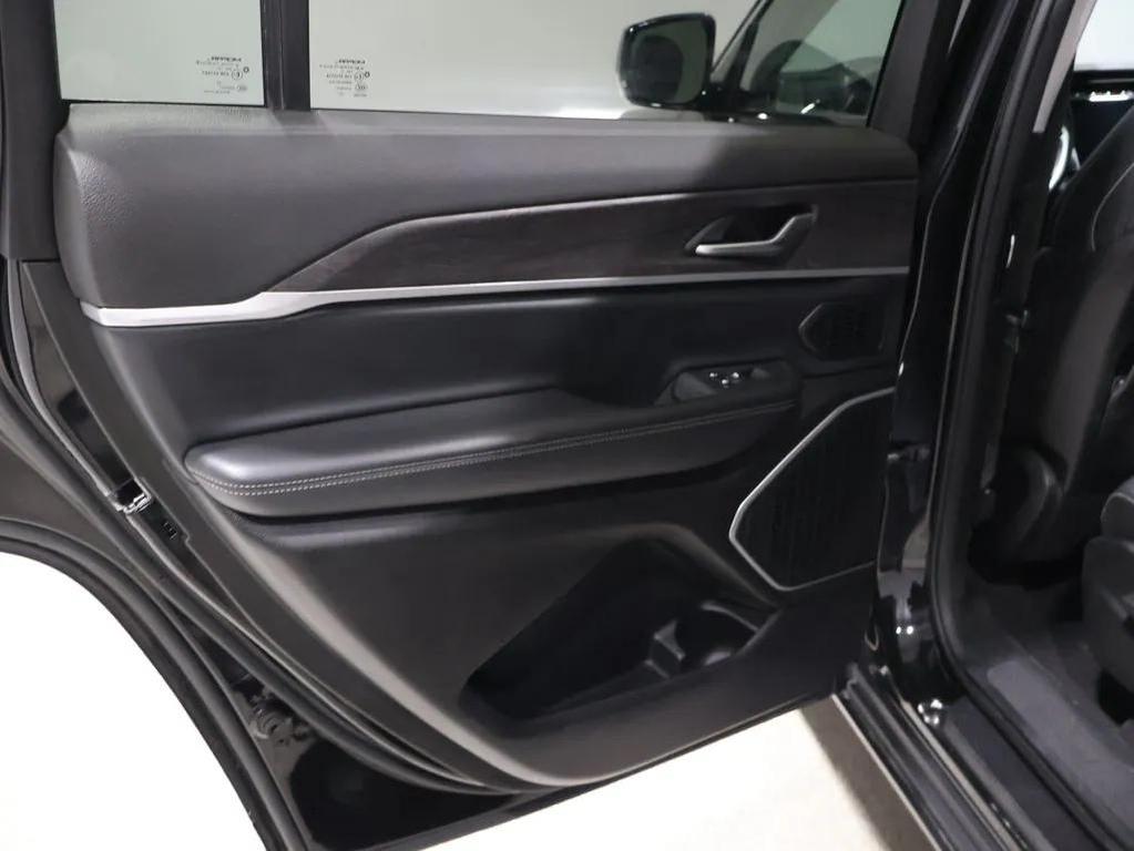 used 2021 Jeep Grand Cherokee L car, priced at $27,900