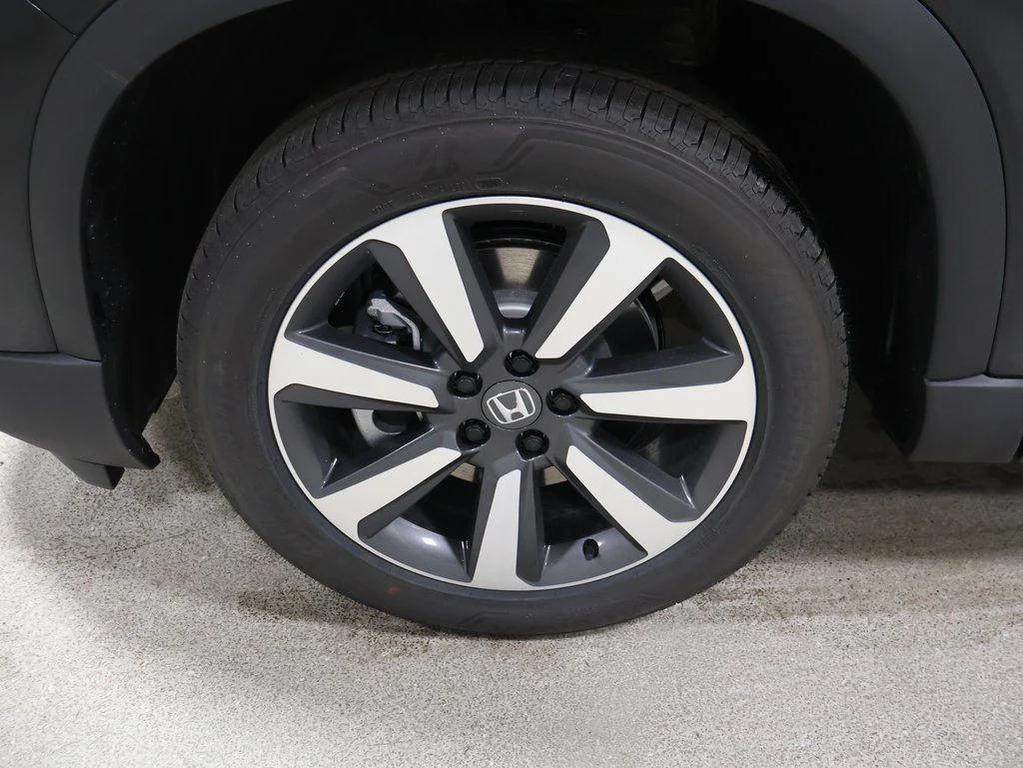 new 2025 Honda Pilot car, priced at $48,085