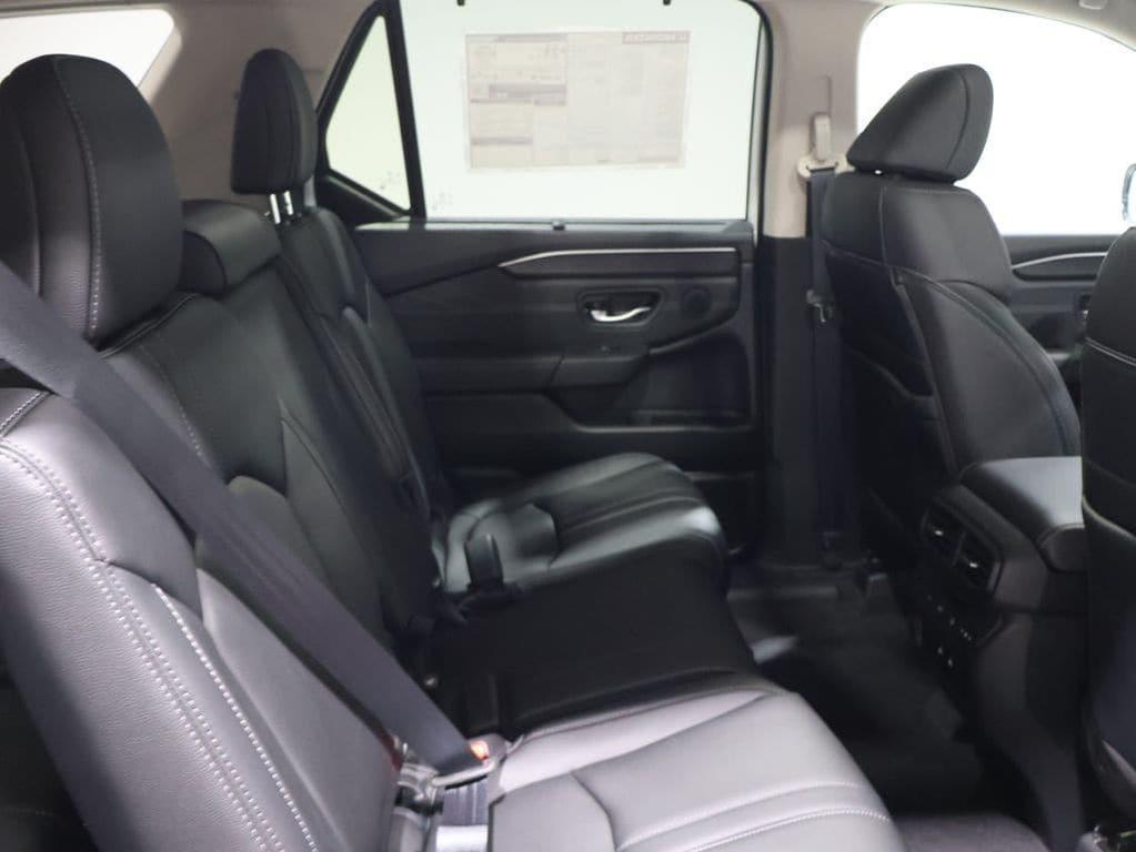 new 2026 Honda Pilot car, priced at $52,045