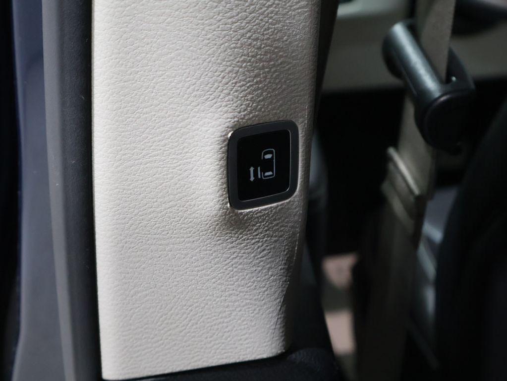 used 2023 Chrysler Pacifica car, priced at $22,200