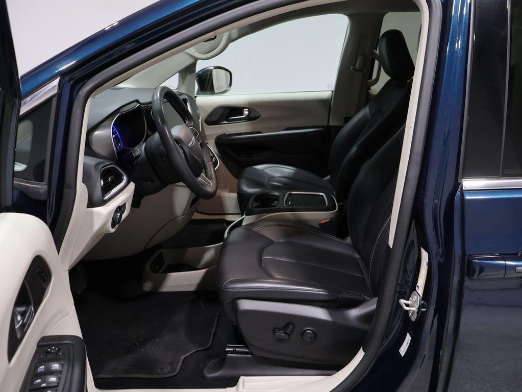 used 2023 Chrysler Pacifica car, priced at $22,200