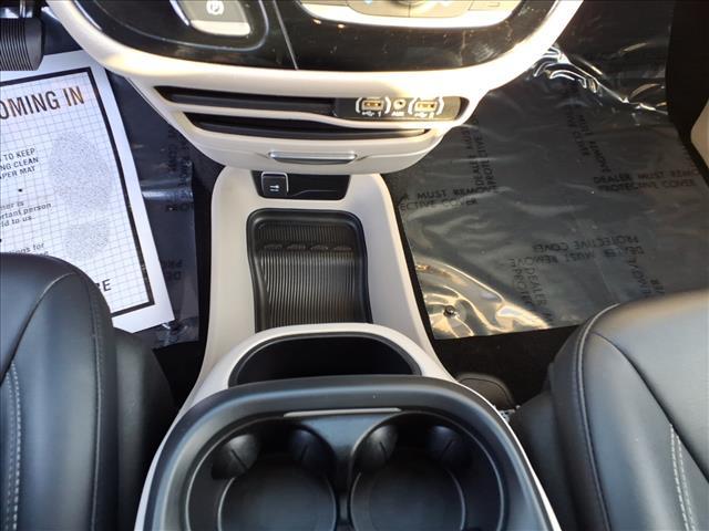 used 2024 Chrysler Pacifica car, priced at $29,995