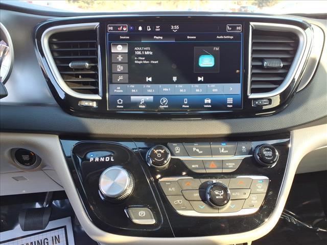 used 2024 Chrysler Pacifica car, priced at $29,995