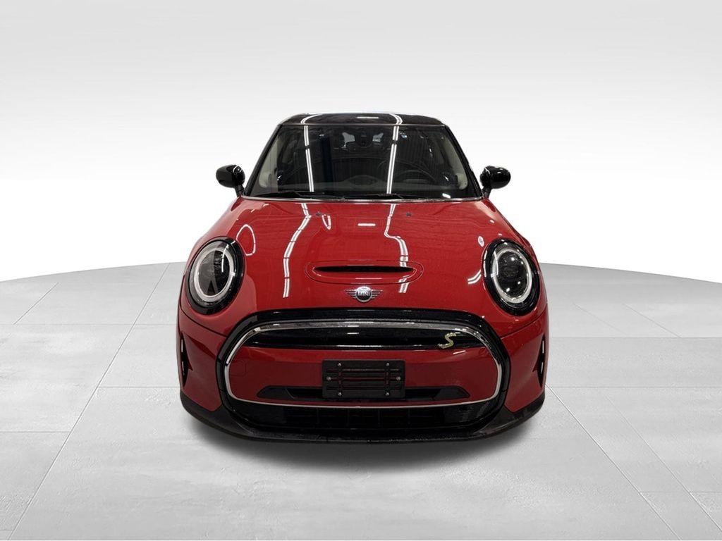 used 2024 MINI SE Hardtop car, priced at $26,349