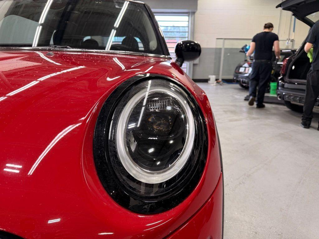 used 2024 MINI SE Hardtop car, priced at $26,349