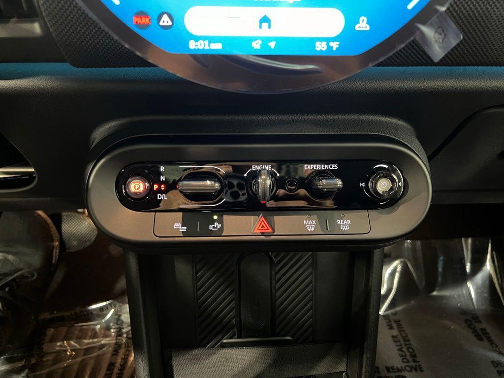 used 2025 MINI Hardtop car, priced at $27,499