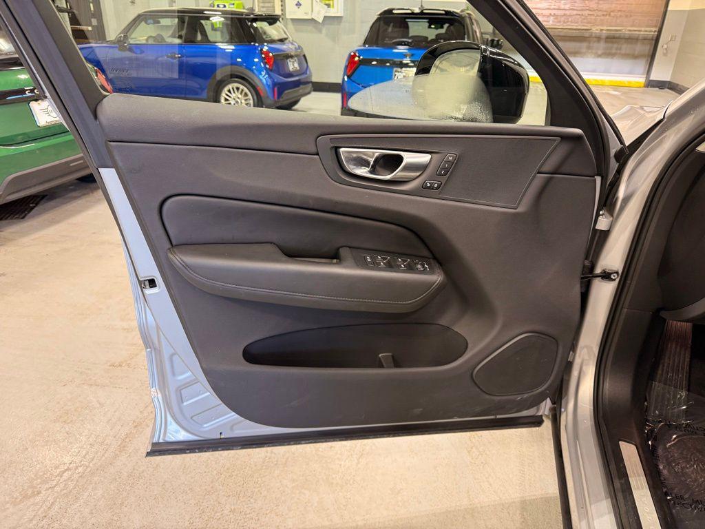 used 2025 Volvo XC60 car, priced at $37,999