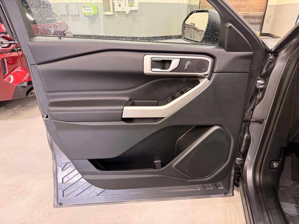 used 2023 Ford Explorer car, priced at $33,349