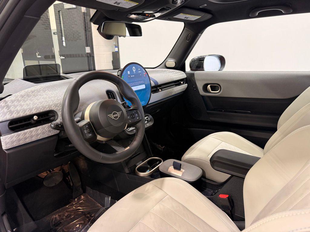 used 2025 MINI Hardtop car, priced at $27,999