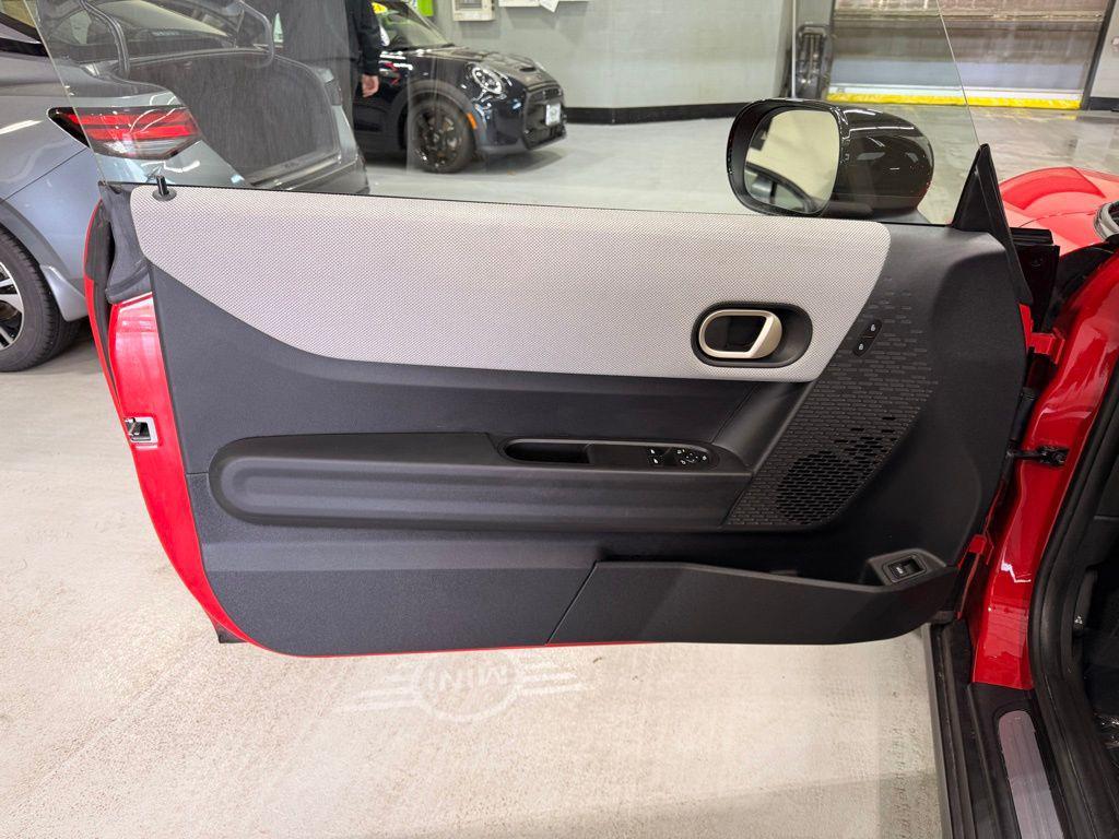 used 2025 MINI Hardtop car, priced at $27,999