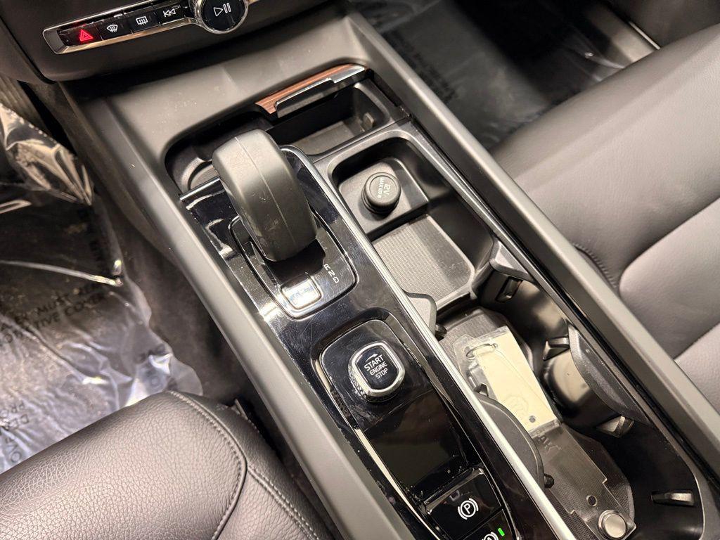 used 2023 Volvo XC60 car, priced at $32,999