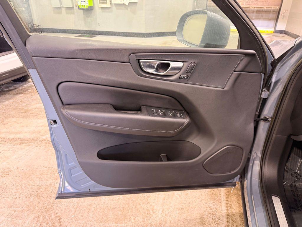 used 2023 Volvo XC60 car, priced at $32,999