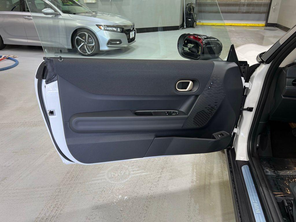 used 2025 MINI Hardtop car, priced at $29,999
