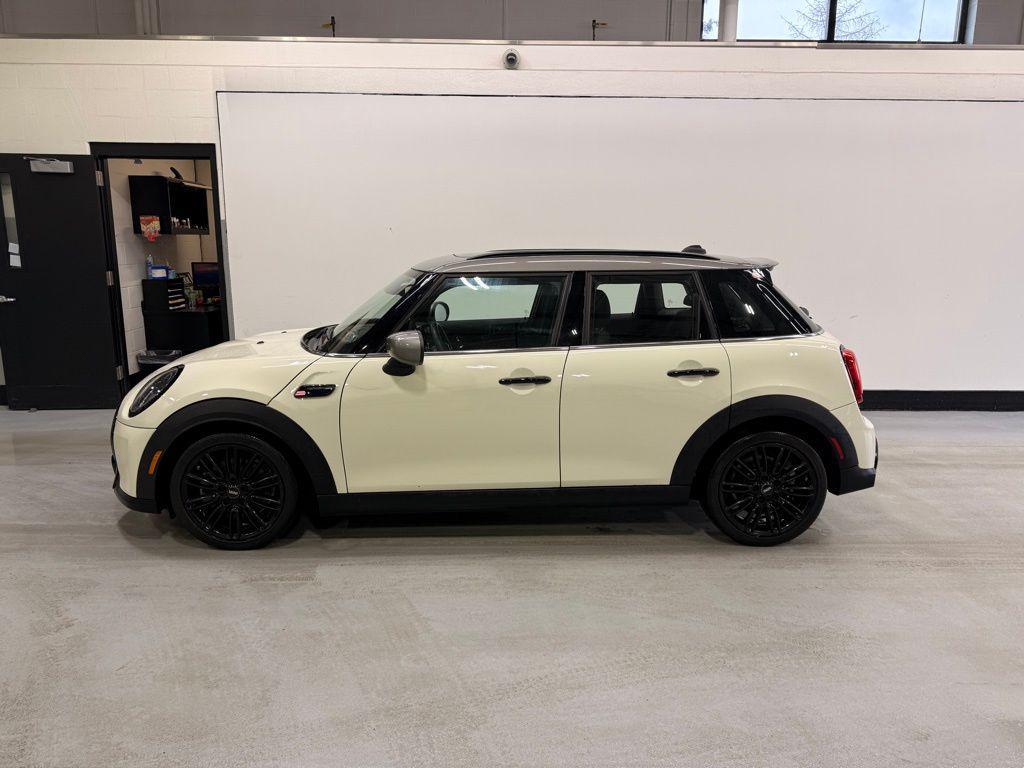 used 2023 MINI Hardtop car, priced at $26,999