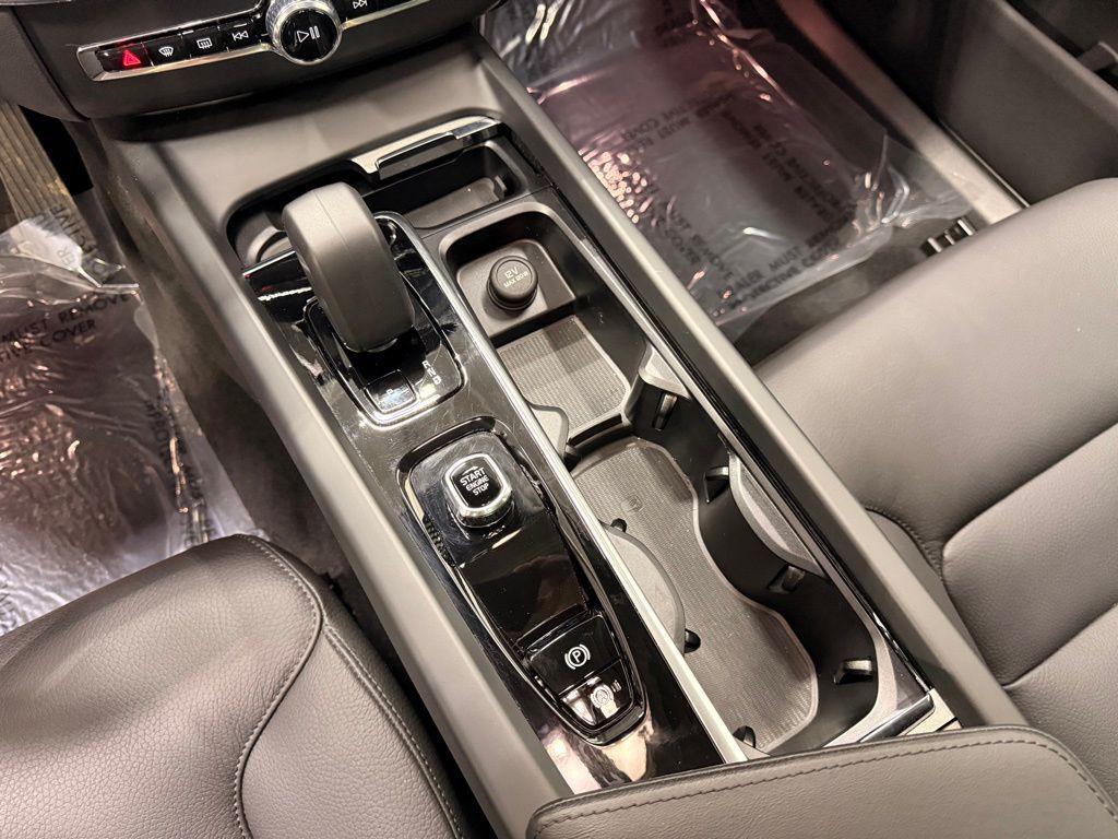 used 2025 Volvo XC60 car, priced at $40,999