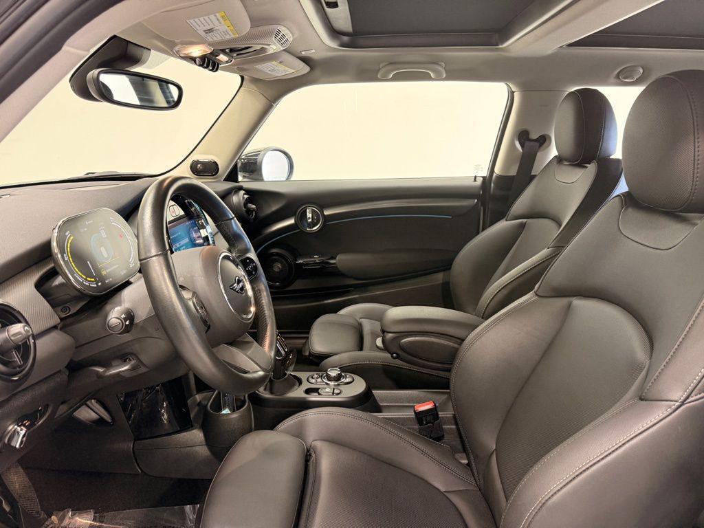 used 2024 MINI Hardtop car, priced at $21,984