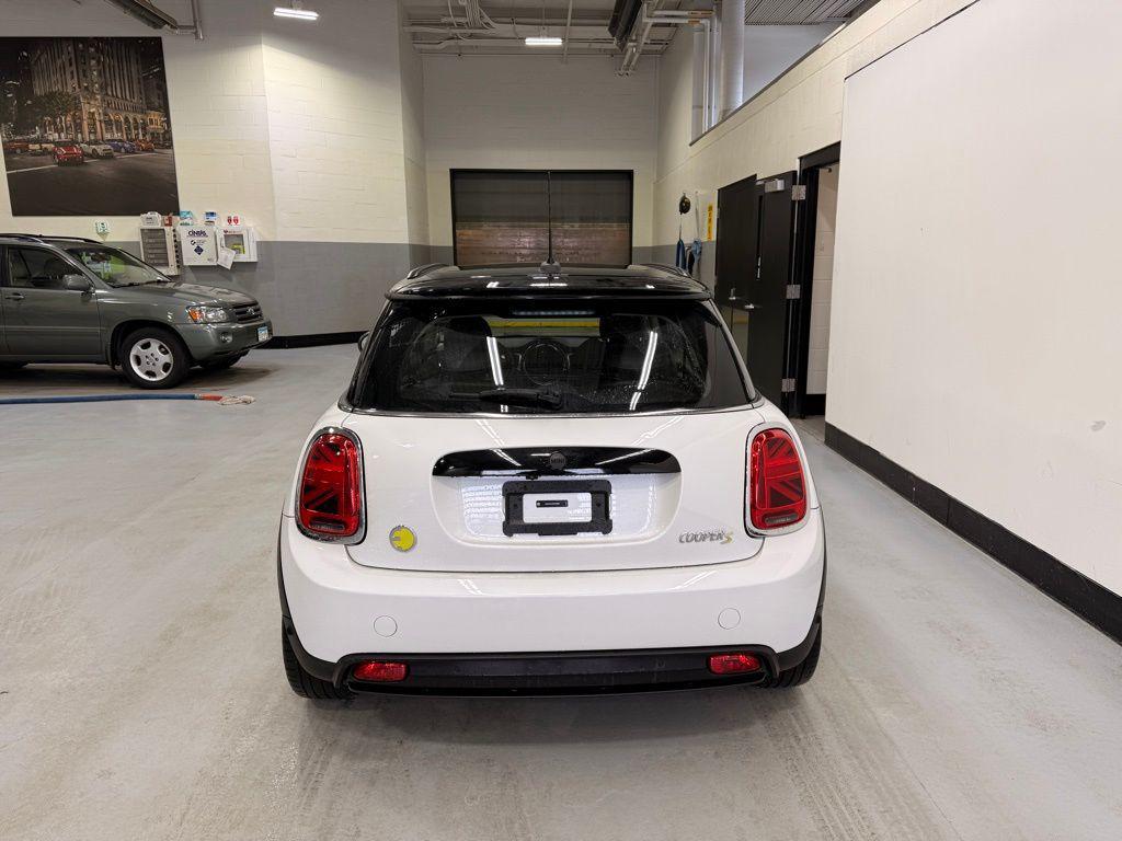 used 2024 MINI Hardtop car, priced at $21,984