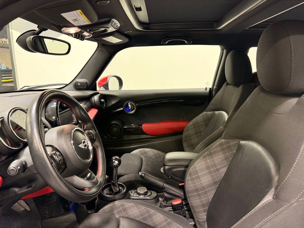 used 2018 MINI Hardtop car, priced at $24,999