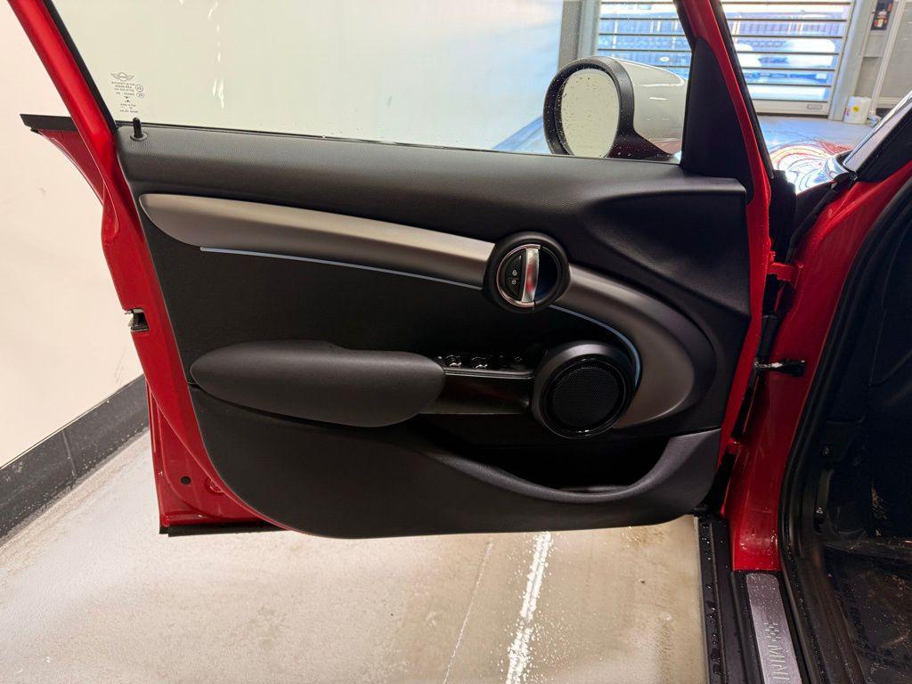 used 2023 MINI Hardtop car, priced at $23,249