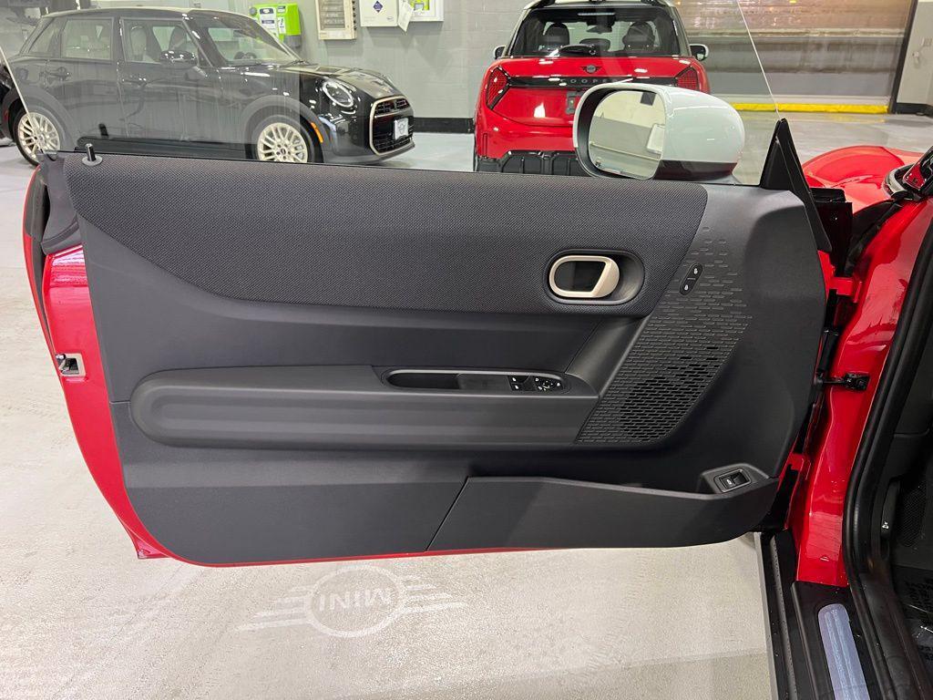 used 2025 MINI Hardtop car, priced at $31,999
