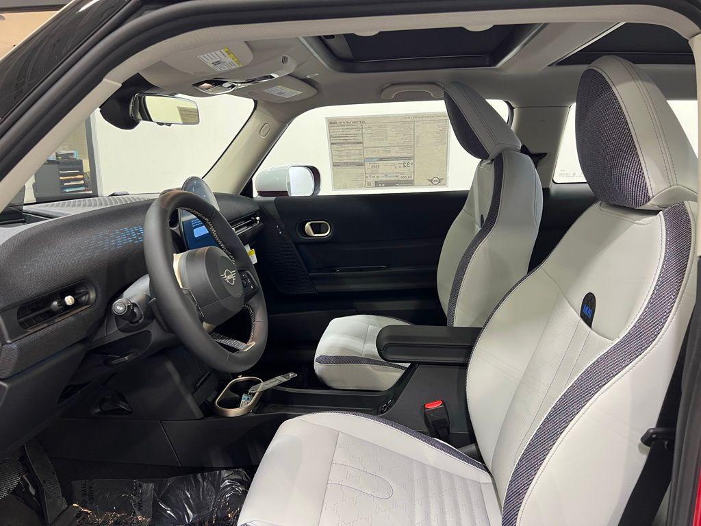 used 2025 MINI Hardtop car, priced at $31,999