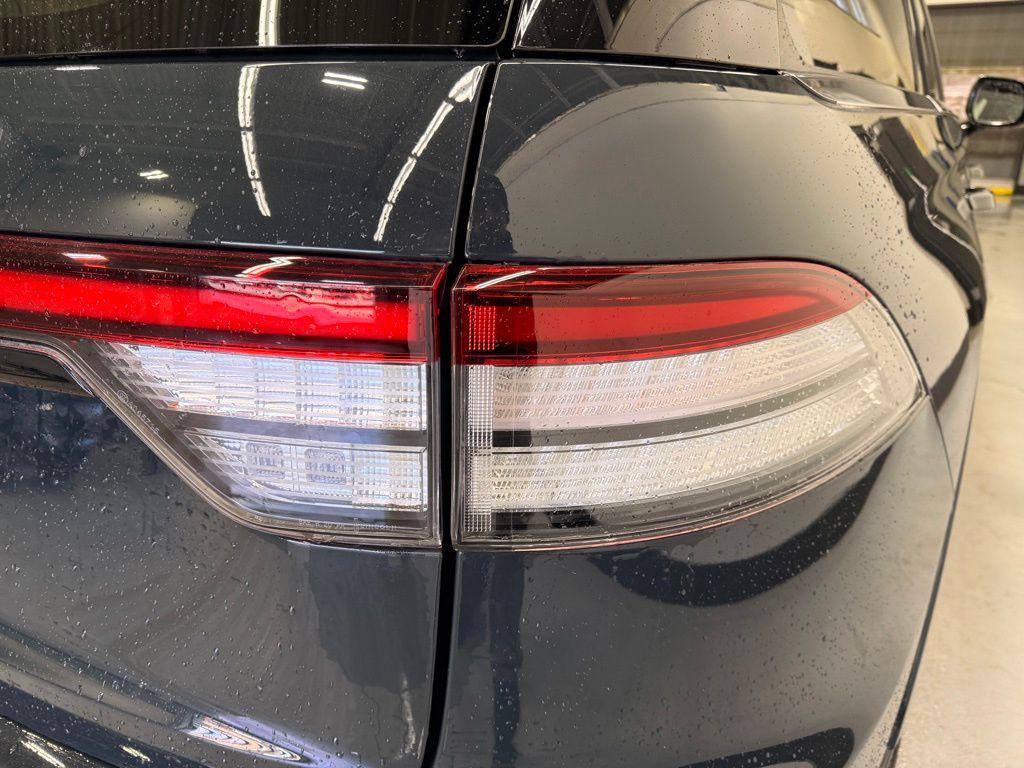 used 2025 Lincoln Aviator car, priced at $75,470