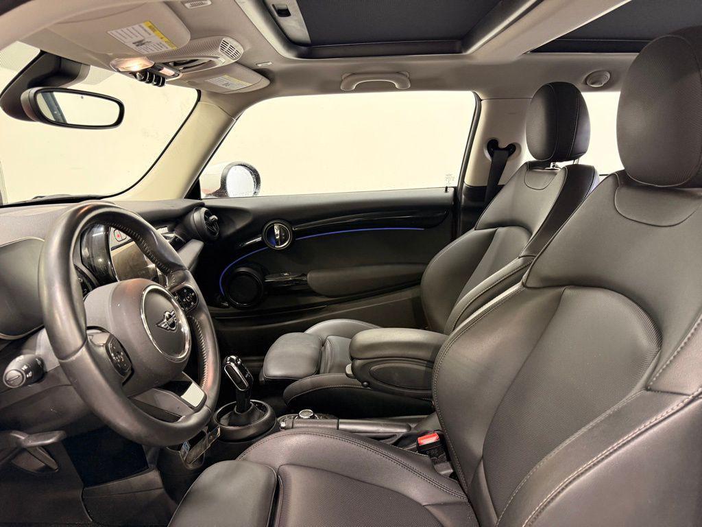 used 2023 MINI Hardtop car, priced at $25,499