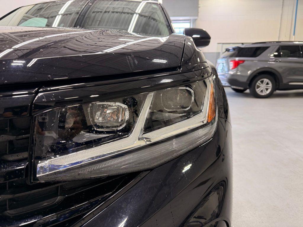 used 2023 Volkswagen Atlas car, priced at $35,999