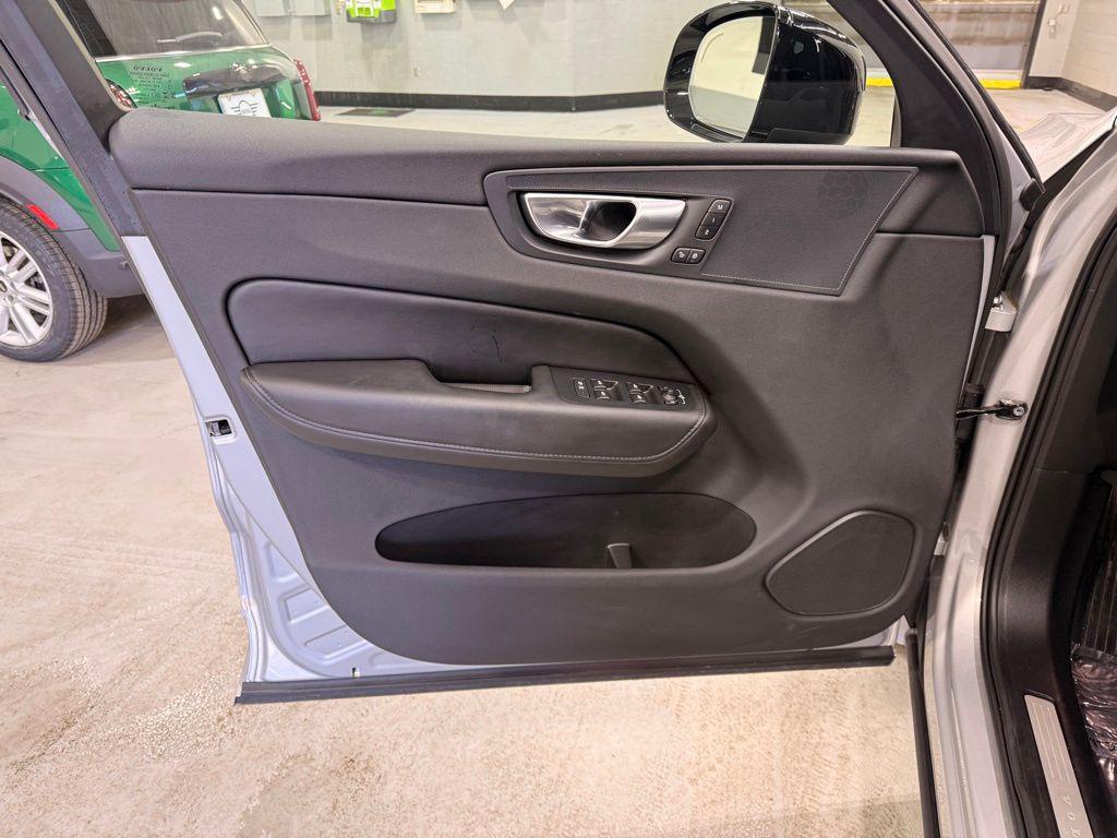 used 2025 Volvo XC60 car, priced at $38,997