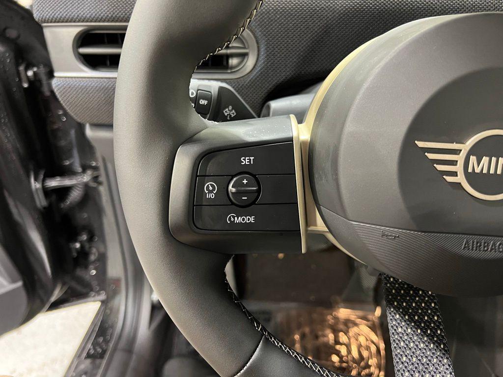 used 2025 MINI Hardtop car, priced at $28,350