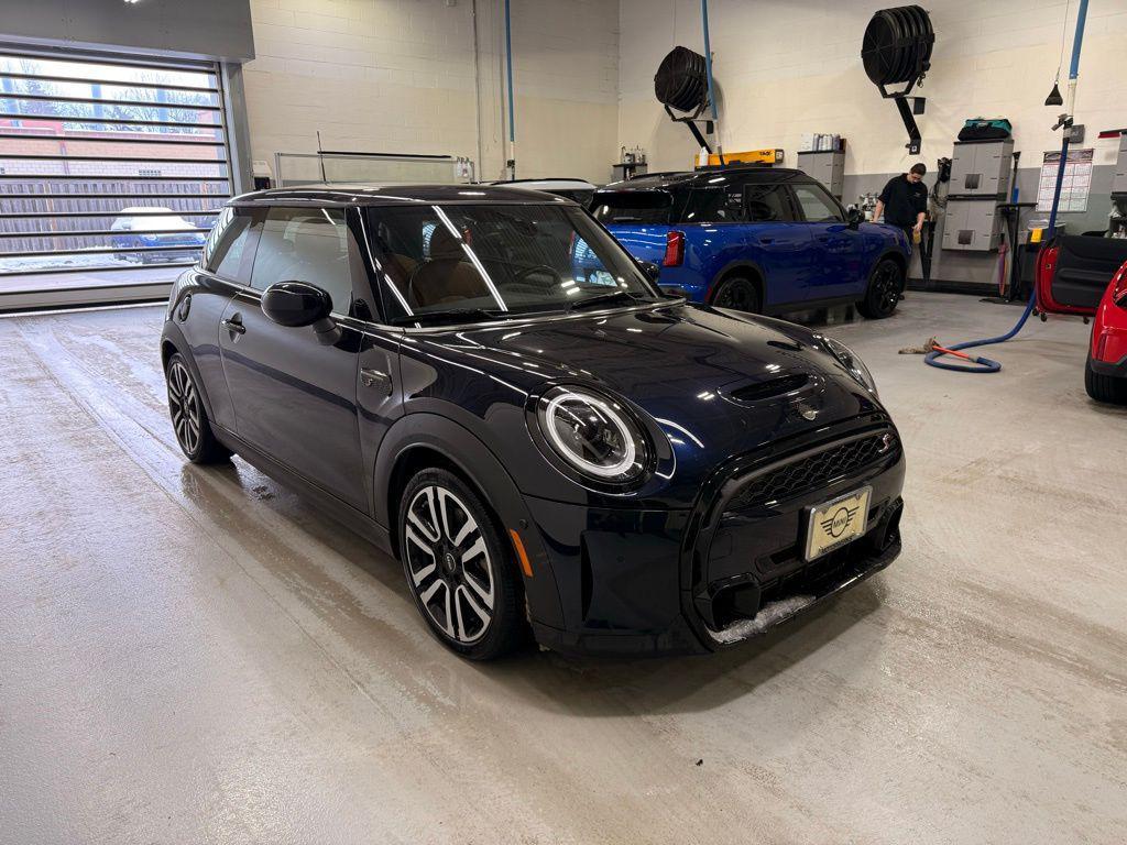 used 2023 MINI Hardtop car, priced at $23,999