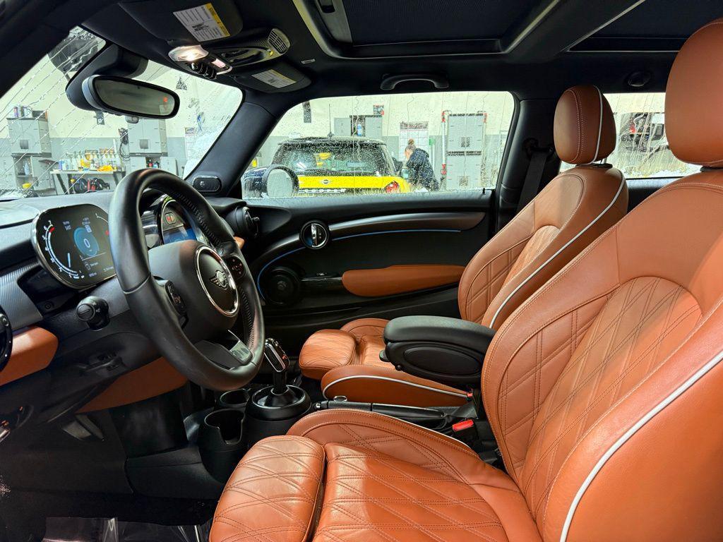 used 2023 MINI Hardtop car, priced at $23,999