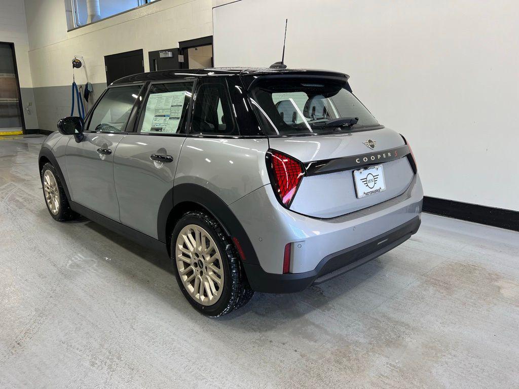 used 2025 MINI Hardtop car, priced at $31,595