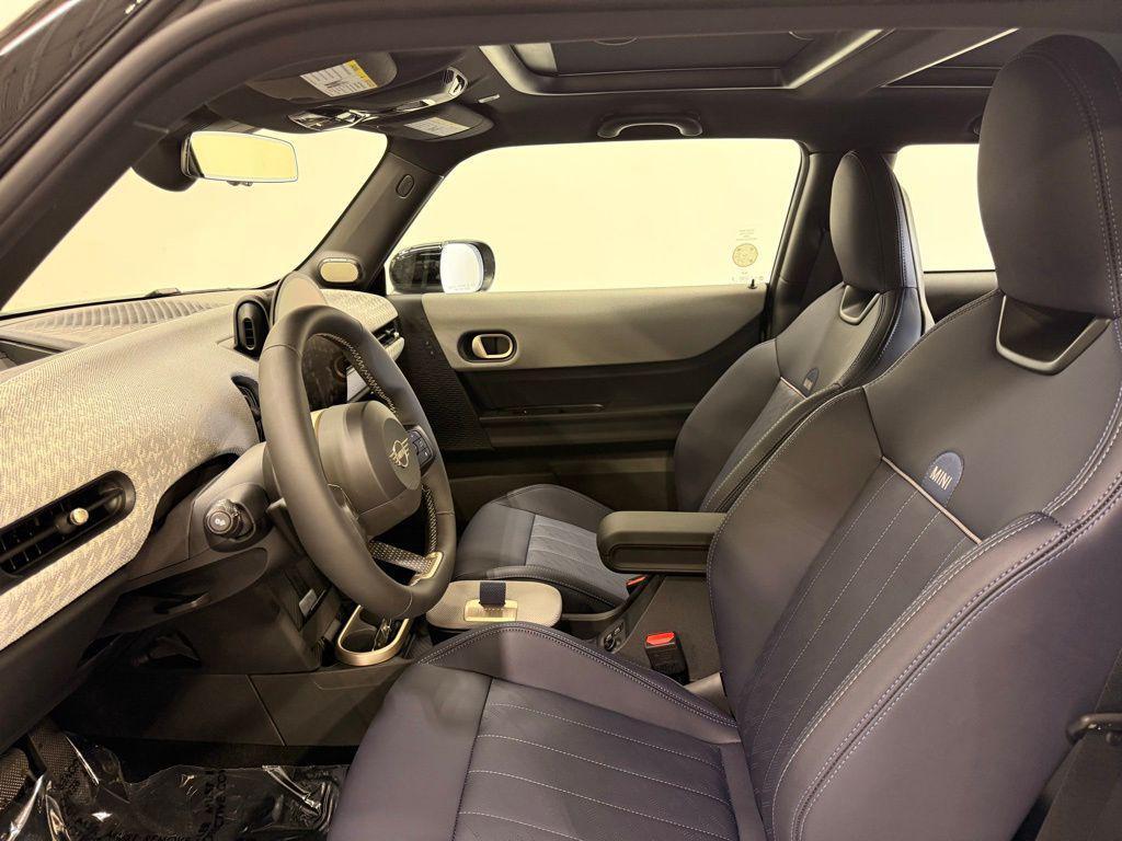 used 2025 MINI Hardtop car