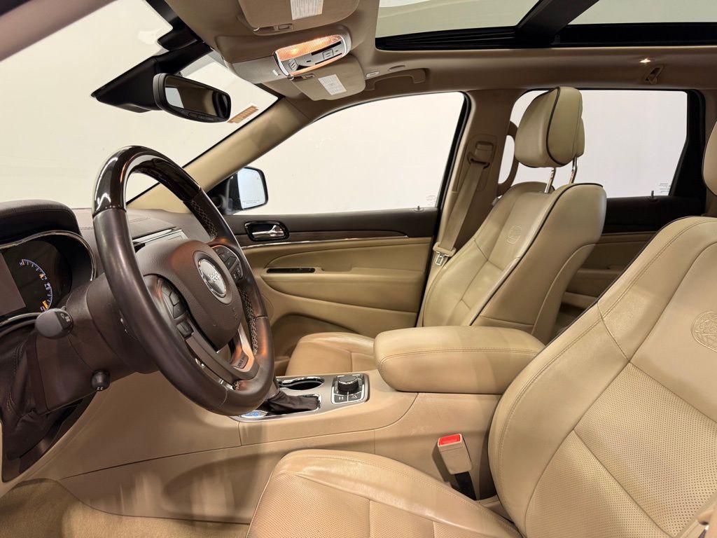 used 2021 Jeep Grand Cherokee car, priced at $25,622