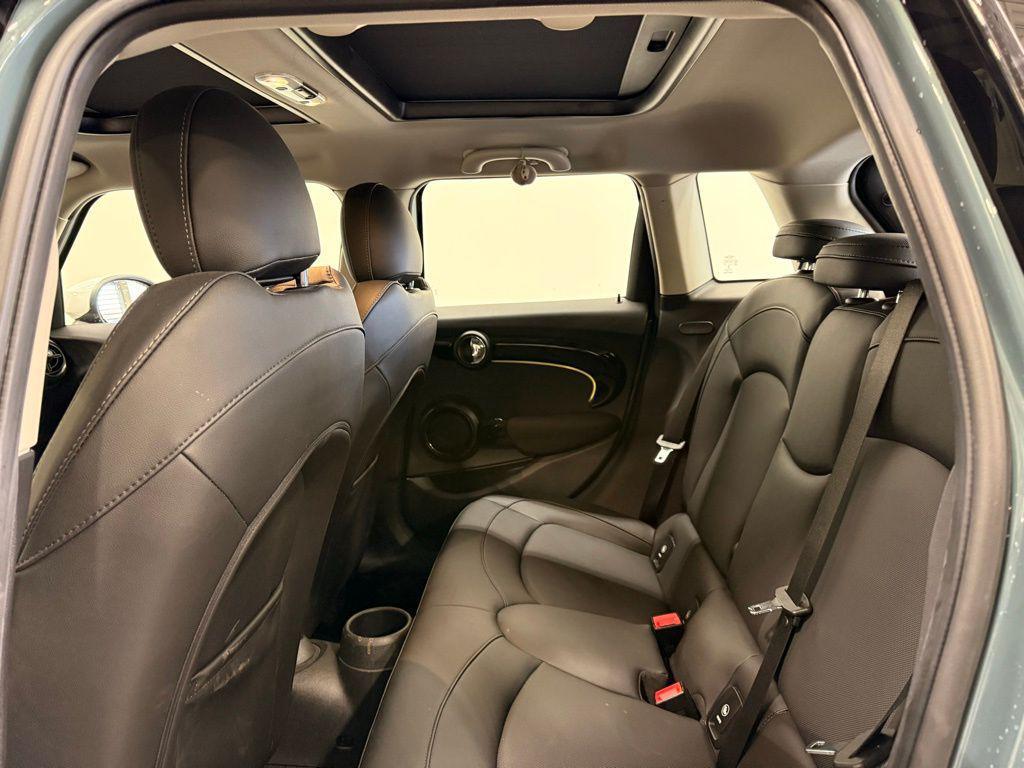 used 2023 MINI Hardtop car, priced at $25,999