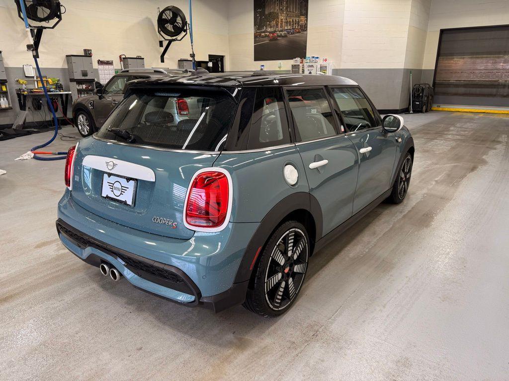 used 2023 MINI Hardtop car, priced at $25,999