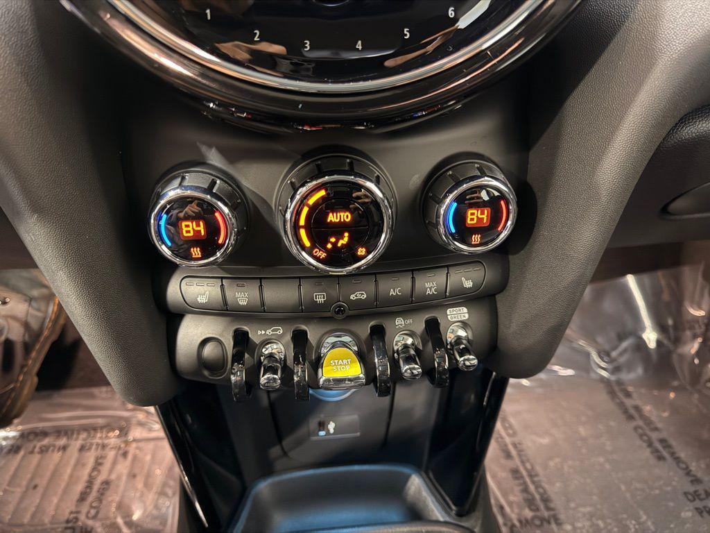 used 2024 MINI Hardtop car, priced at $25,999