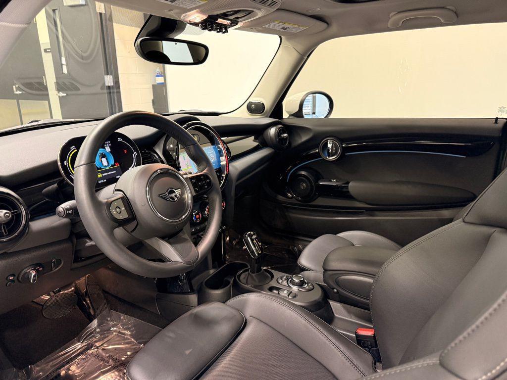 used 2024 MINI Hardtop car, priced at $25,999