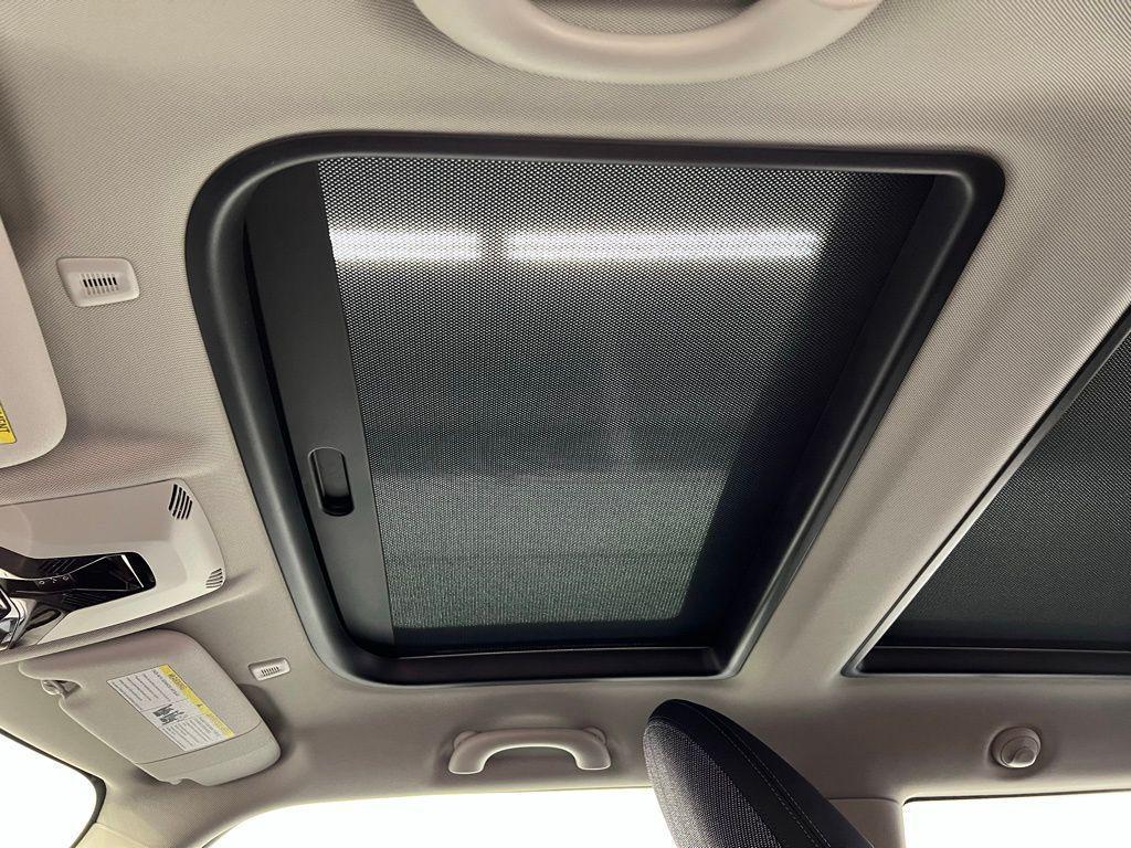 used 2025 MINI Hardtop car, priced at $28,100