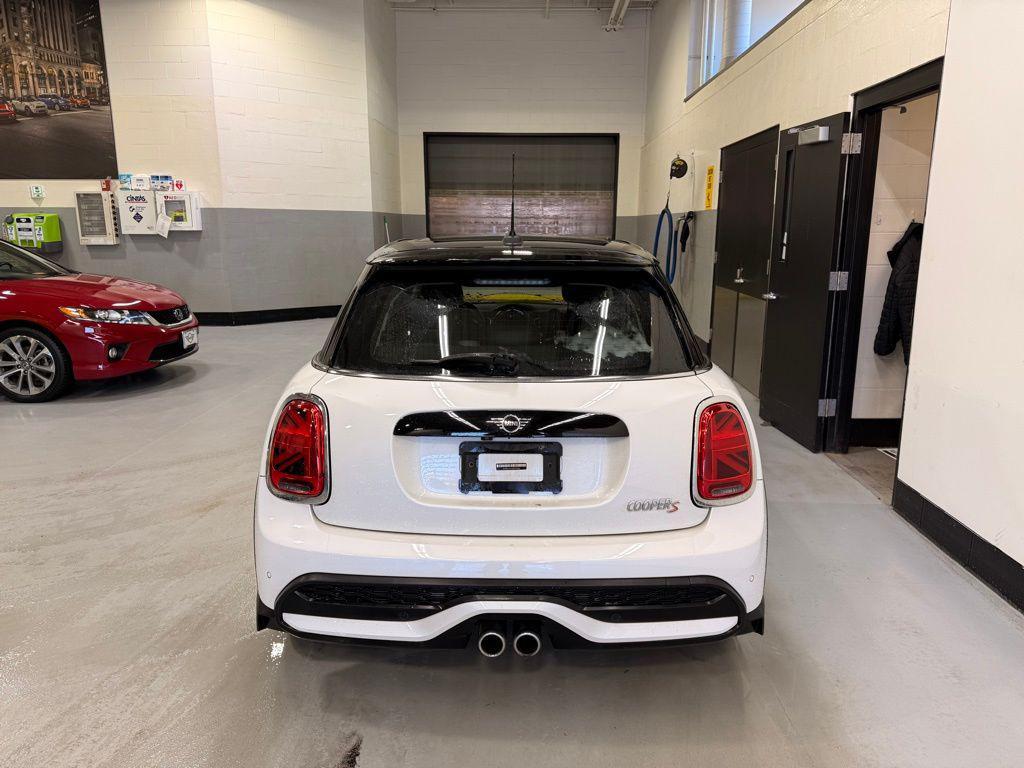 used 2023 MINI Hardtop car, priced at $24,999