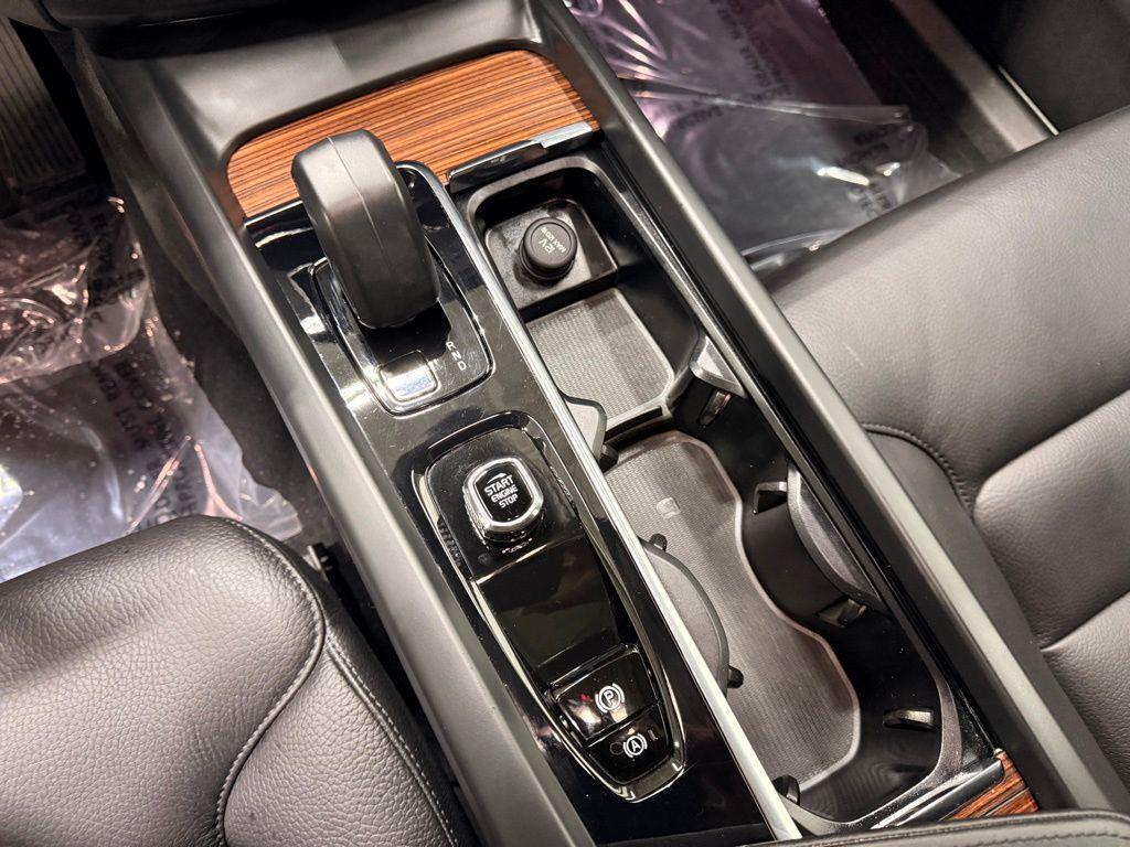 used 2023 Volvo XC60 car, priced at $33,999